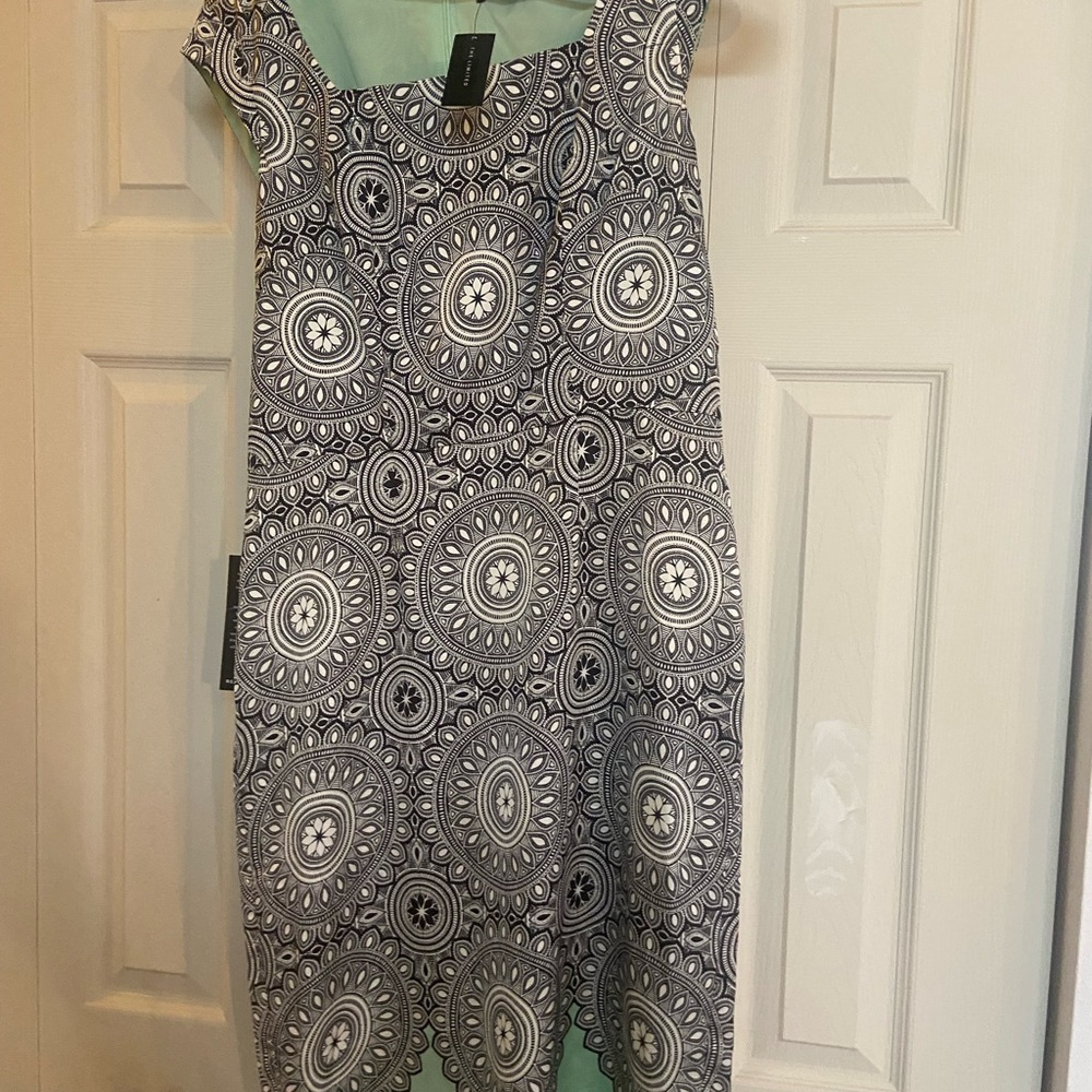 Limited sheath dress size 4